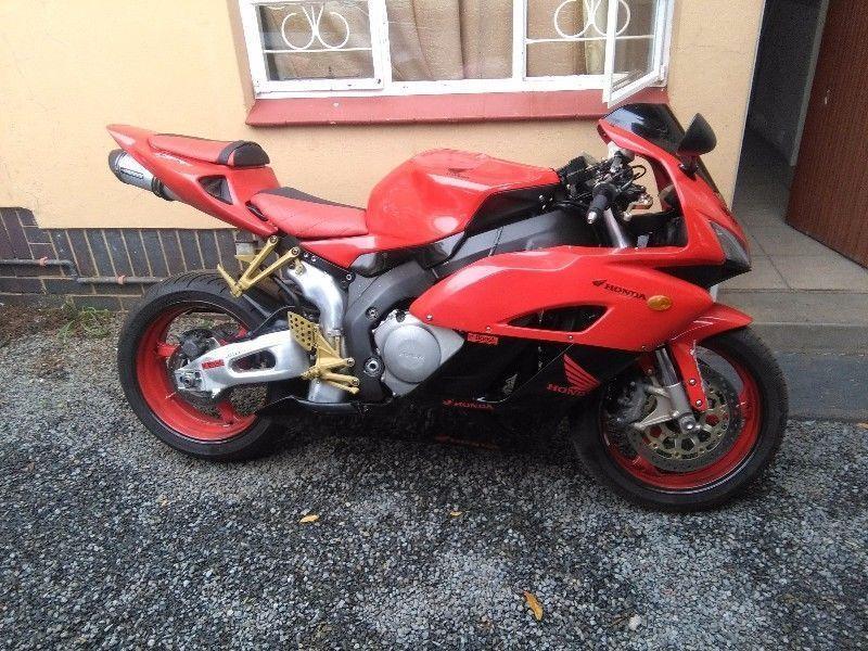 2004 Honda CBR