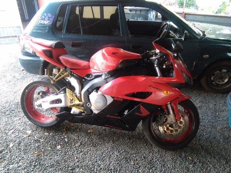 2004 Honda CBR