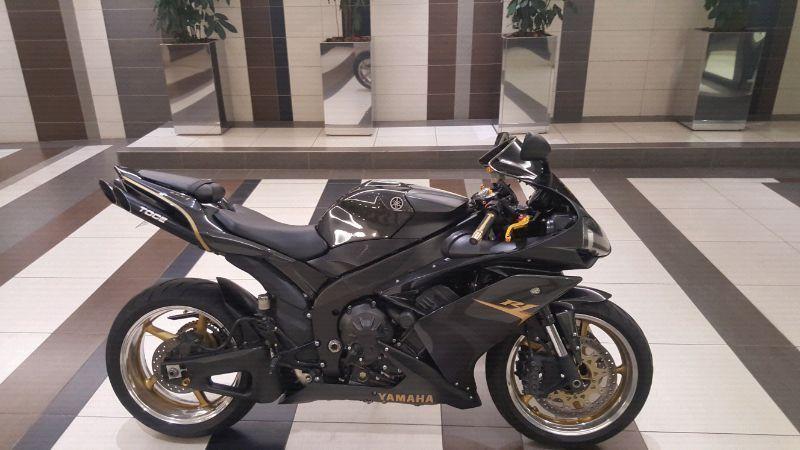 Mint Yamaha R1!!!