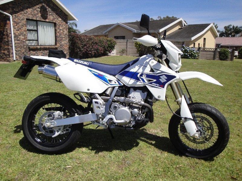 Suzuki DRZ 400SM spotless like new only 1317km