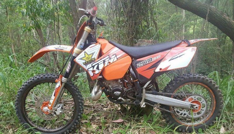 KTM 200 EXC Great Condition !