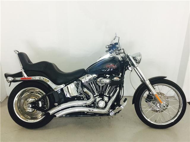 Harley-Davidson Softail Custom - METALHEADS MOTORCYCLES