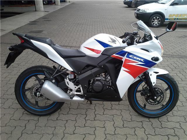 2015 HONDA CBR 125 R CBR125 FOR SALE !