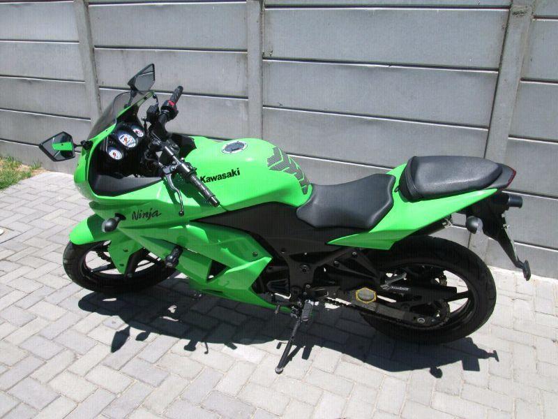 2012 Kawasaki ninja 33500