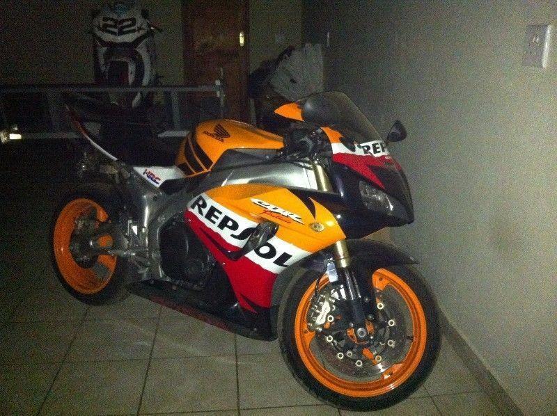 Honda CBR1000RR Bundle