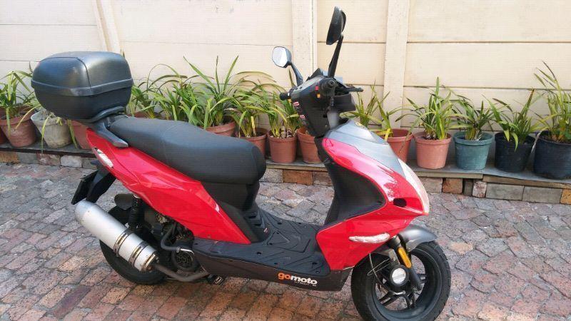 Gomoto Urban SI 150 scooter