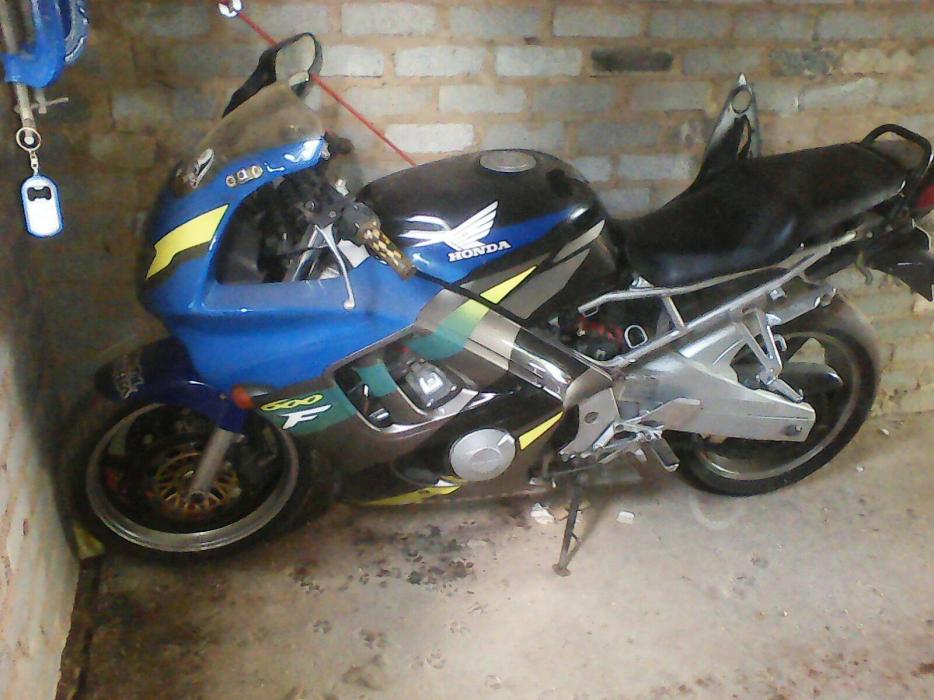 CBR600F motorcycel
