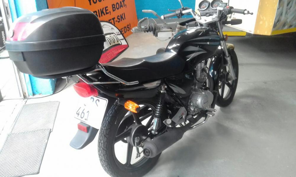 Moto Mia 200 cc road bike in good condition R 14500