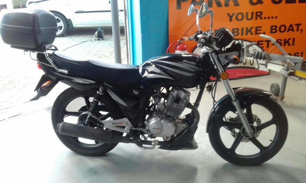 Moto Mia 200 cc road bike in good condition R 14500