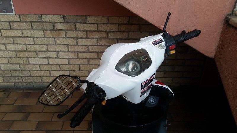 Gomoto 125cc Scooter for sale