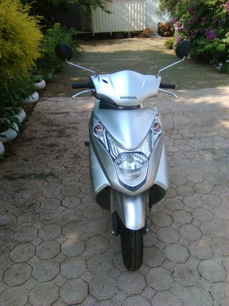 honda elite 125 cc scooter 2015 only 185 km
