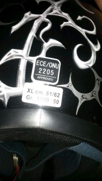 VR 1 bike helmet