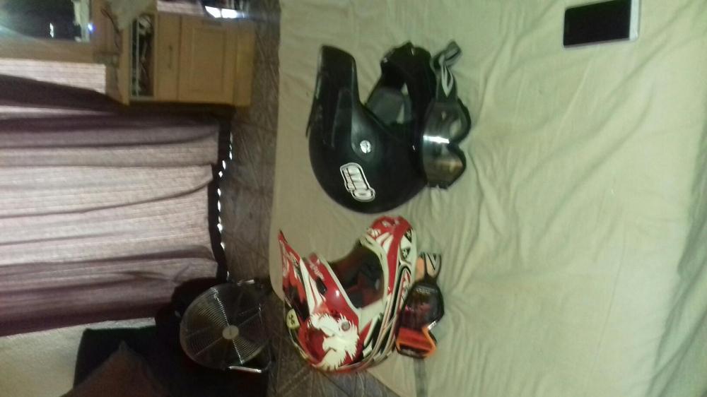 2 offroad helmets glasses included 200 rand if you take it now