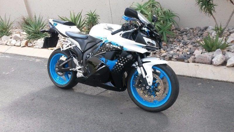 2010 CBR600RR limited edition, perfect, low mileage