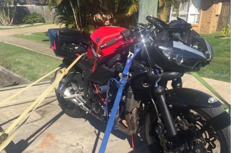 03 Yamaha r6 for sale runs with papers sold as is