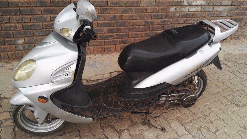 Conti Starshower CS 125 TS Scooter R2500.00