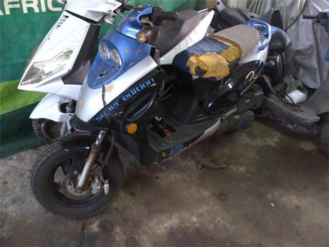 150cc jonway spray scooter R1 200 nt neg OR STRIPPING @CLIVES BIKES