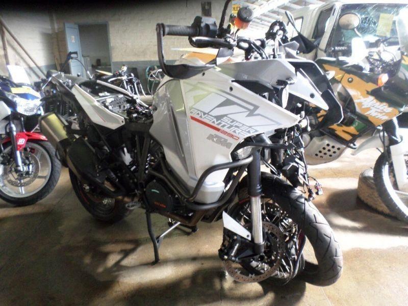 2015 KTM1290 super Adventure- Accident damaged not coded. R75 000. as is