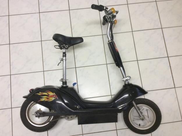 Electric Scooter - Bargain in Excellent Condition