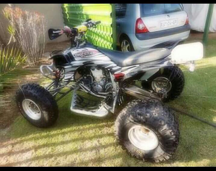 Yamaha 450 for sale very fast, runs great, lots of extras!