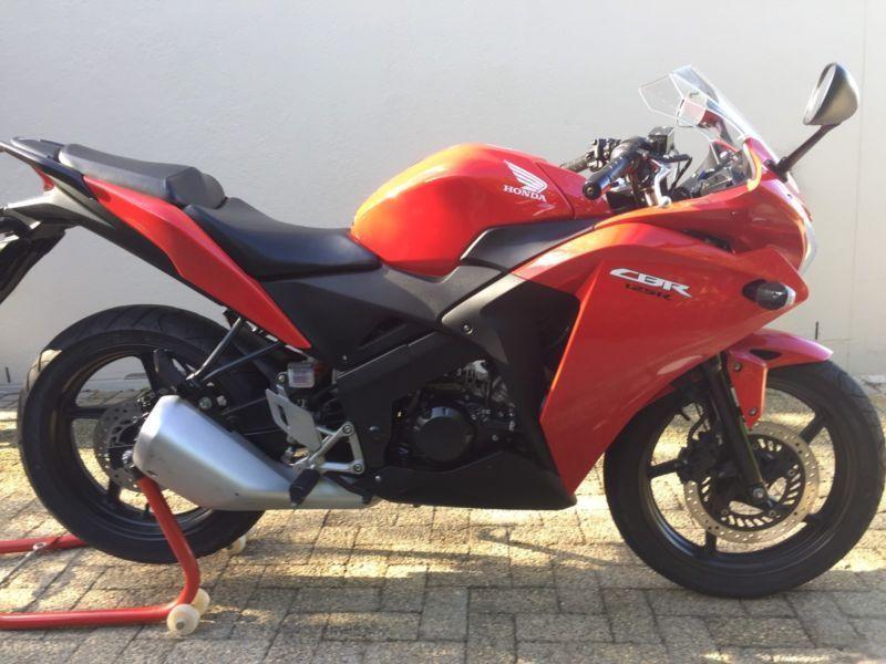 2015 Honda CBR 125 R Immaculate