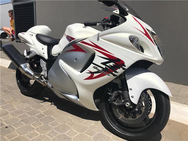 SUZUKI GSXR 1300 HAYABUSA