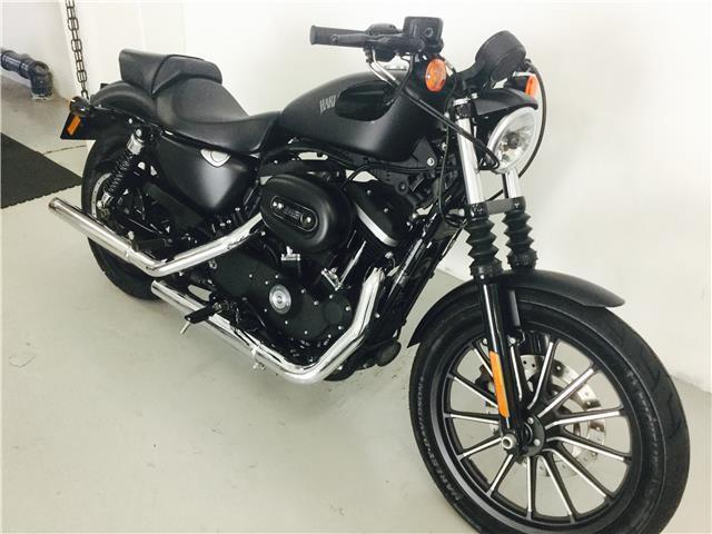 Harley-Davidson Sportster 883 Iron - METALHEADS MOTORCYCLES