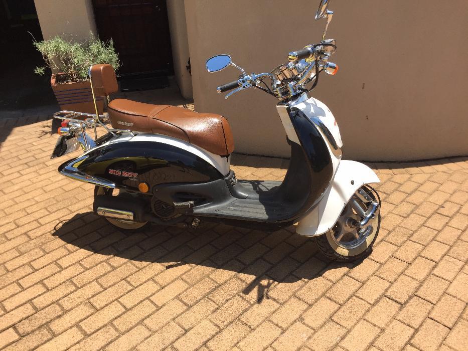 Big Boy Revival 150cc Scooter