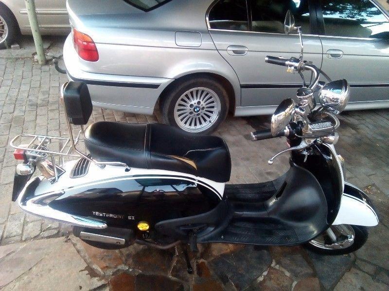Gomoto Yesterday SI 150cc Scooter