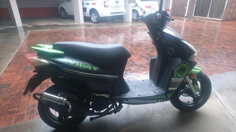 Jonway 150 cc scooter