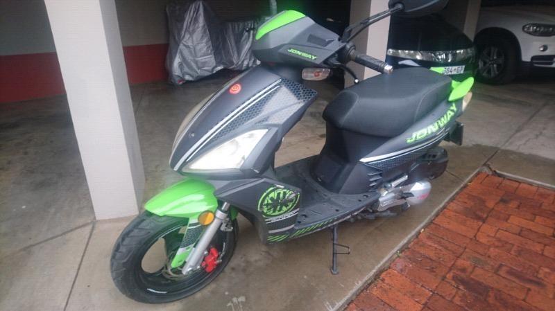 Jonway 150 cc scooter