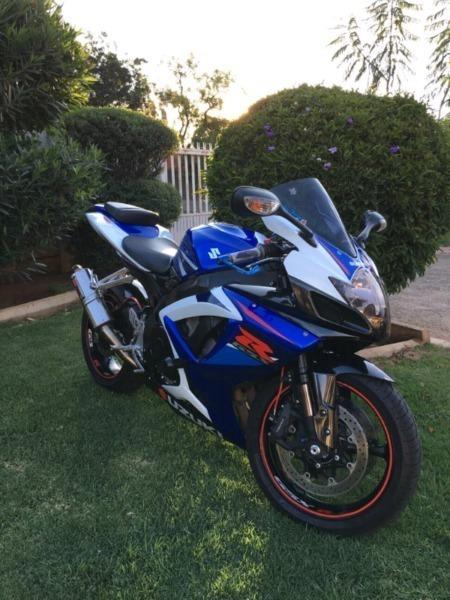 IMMACULATE SUZUKI GSXR 750