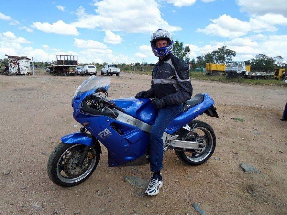 Yamaha FZR 1000 Genesis