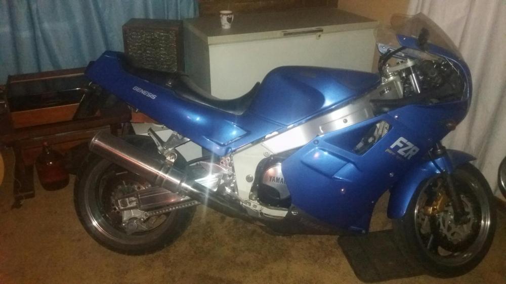 Yamaha FZR 1000 Genesis