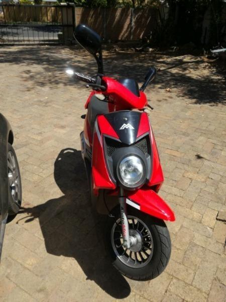 Motomia Scooter 125 cc