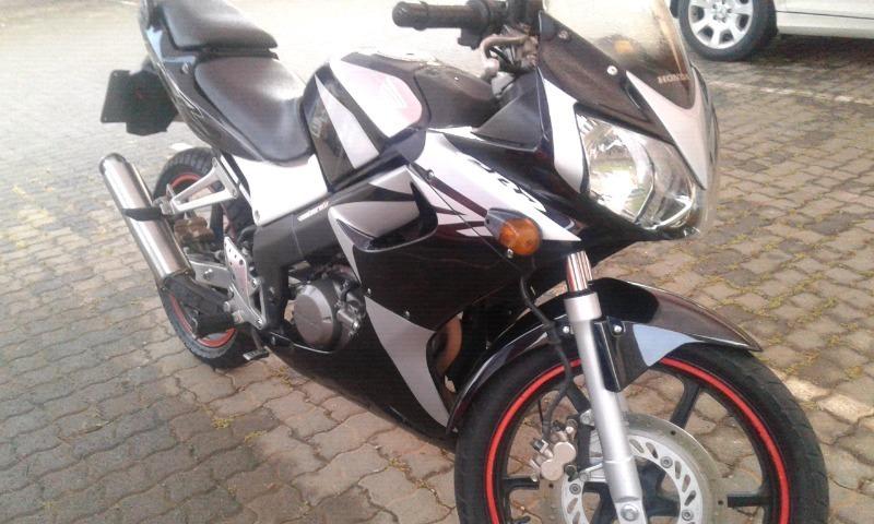 Honda cbr 125R