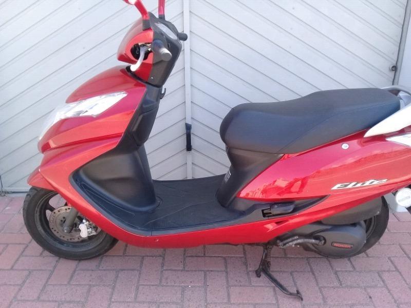 2014 Honda Elite scooter, 125cc, fully automatic