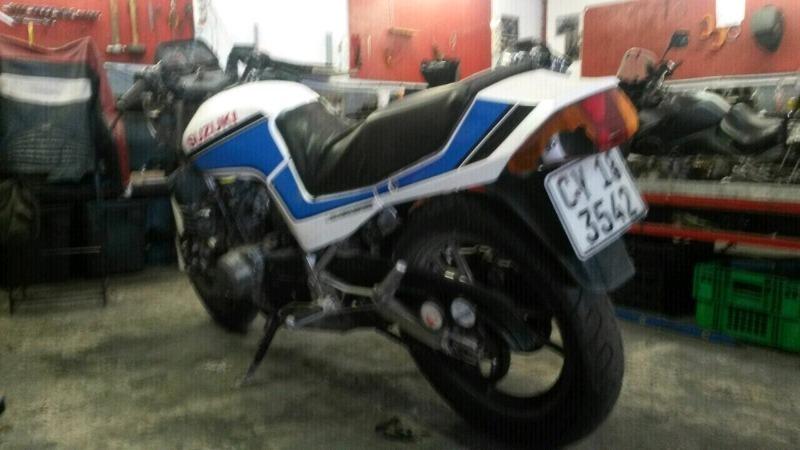 Suzuki GSX 400 FW