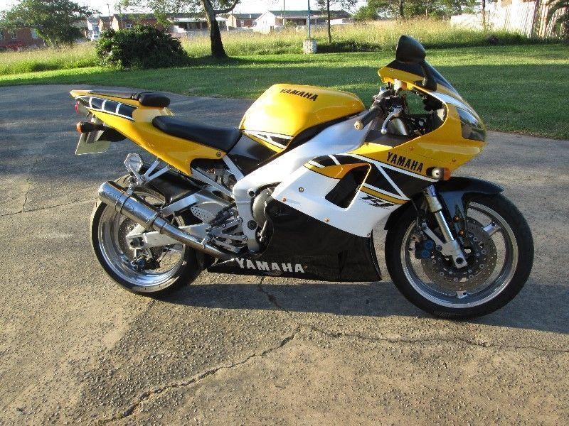 1999 Yamaha YZF-R1