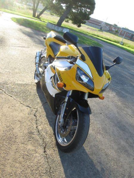1999 Yamaha YZF-R1