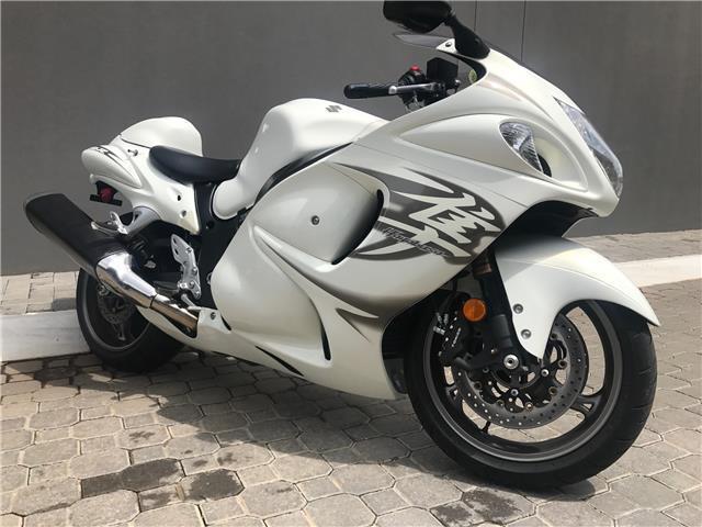 LIKE NEW SUZUKI GSXR 1300 HAYABUSA