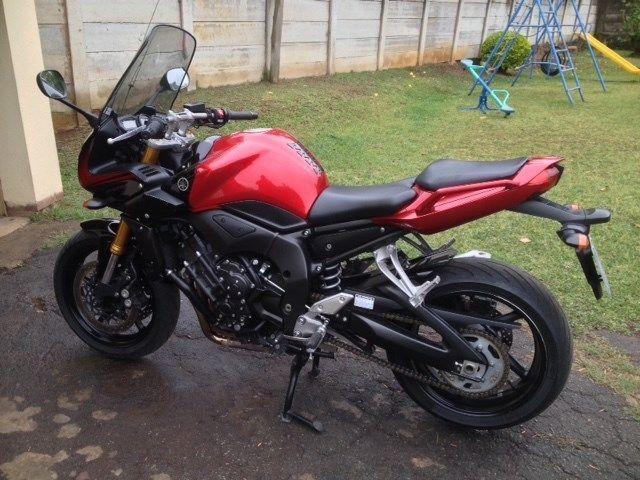 IMMACULATE YAMAHA FAZER 1000