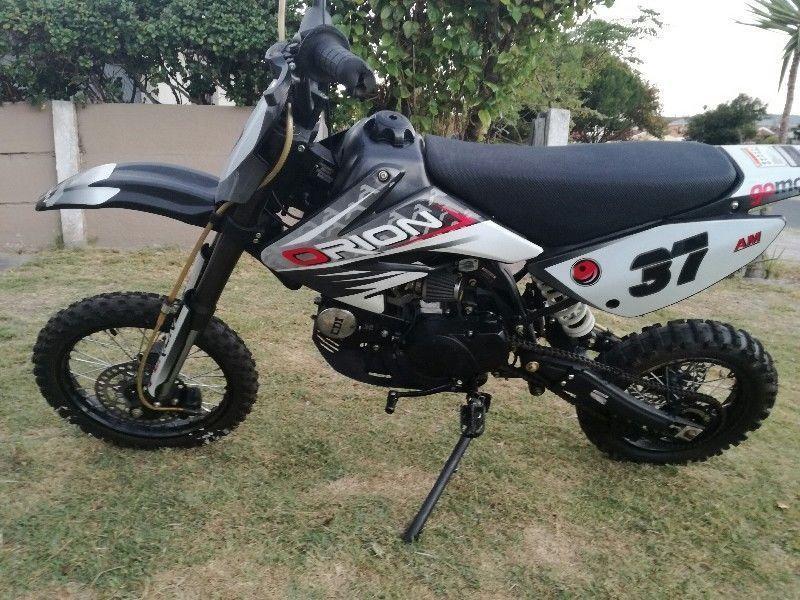 Gomoto Orion 125cc Pit Bike R7500