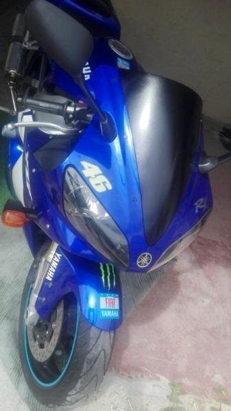 01YZF-R1(The original superbike)
