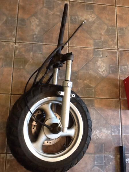 Scooter wheel and fork for Go Moto