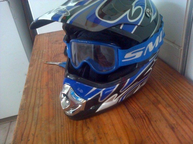 VEGA MOTO X HELMET ( LARGE ) and SMITH GOGGLES FOR SALE -