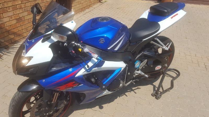 IMMACULATE GSXR 750 K7