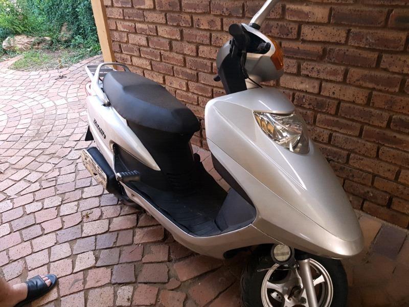 Motomia scooter 125cc