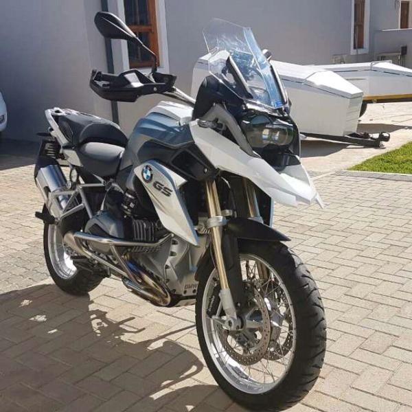 BMW GS 1200 LC adventure