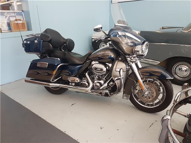 2010 Harley Ultra Limited CVO